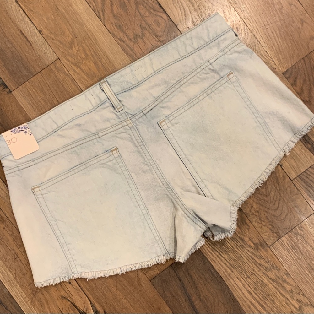 Anthropologie Pilcro Blue Denim Micro Short Frayed Raw Hem Shorts Size 3… - Picture 5 of 9